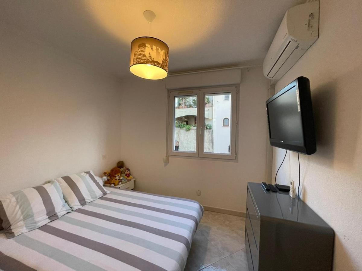 Appartement T4 Tres Bien Situe Et Climatise LʼÎle-Rousse Exteriör bild